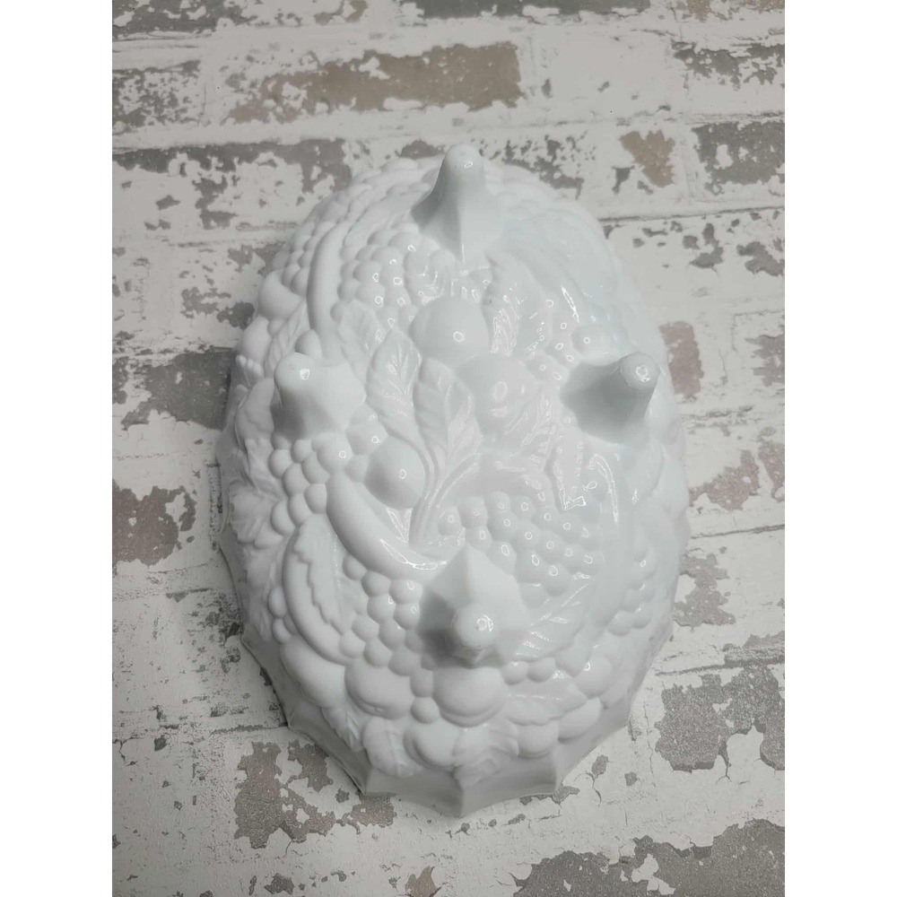 Vintage Indiana Harvest Grapes Oval Fruit Bowl Milk Glass Footed Scalloped White - Picture 4 of 5